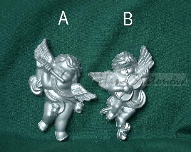 Relief Andělíček stříbrný s housličkama - vel. 8,5cm