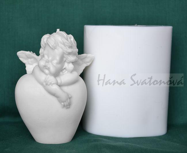 Andělíček na srdci - výška 11cm