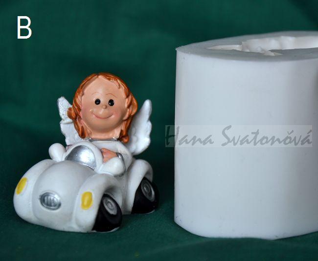 Andílek šofér na motorce - výška 5cm