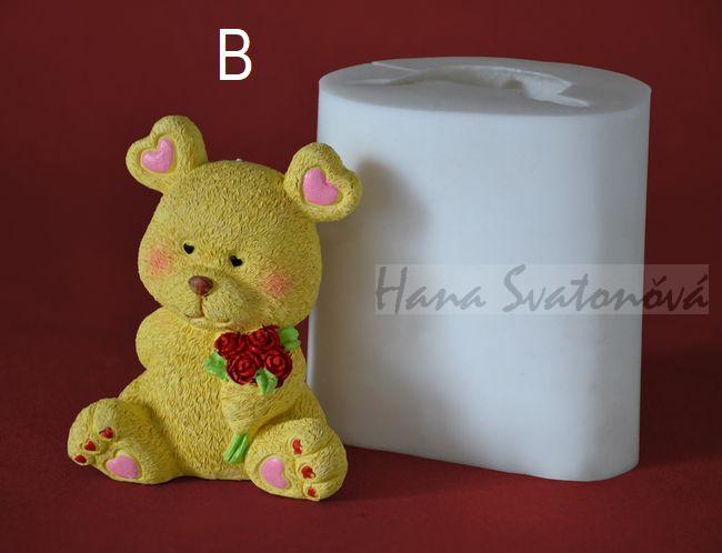 Medvídek žlutý s kytkou - výška 10cm